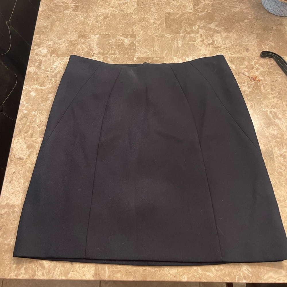 Thick materiel navy blue skirt